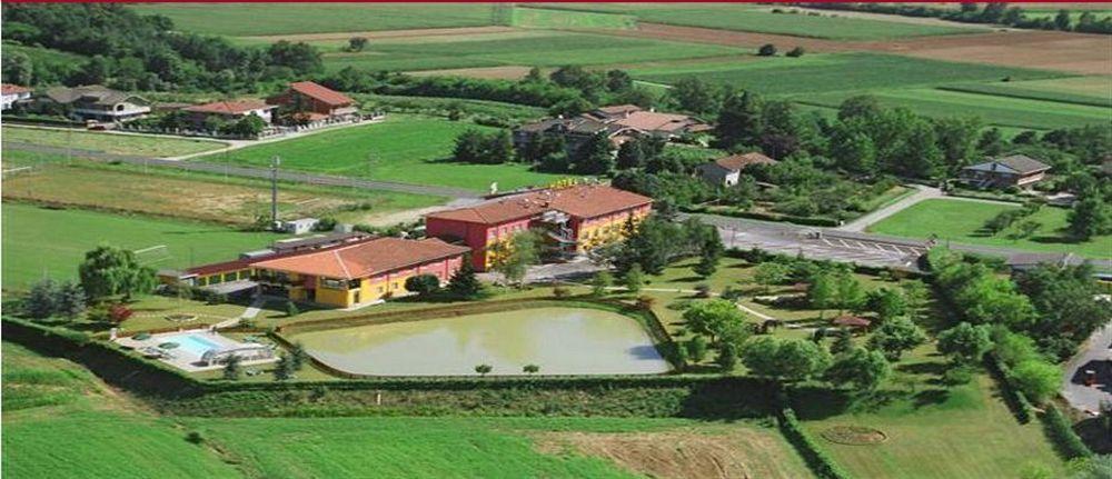 Lo Scoiattolo Piedmont Bike Hotel Pralormo Bagian luar foto