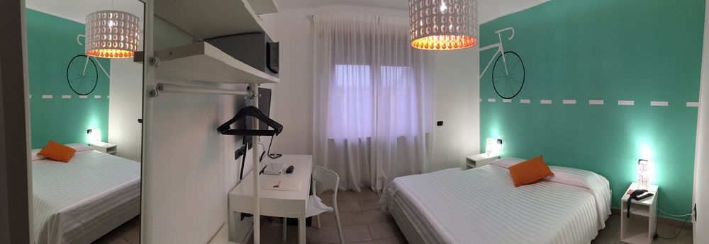 Lo Scoiattolo Piedmont Bike Hotel Pralormo Bagian luar foto