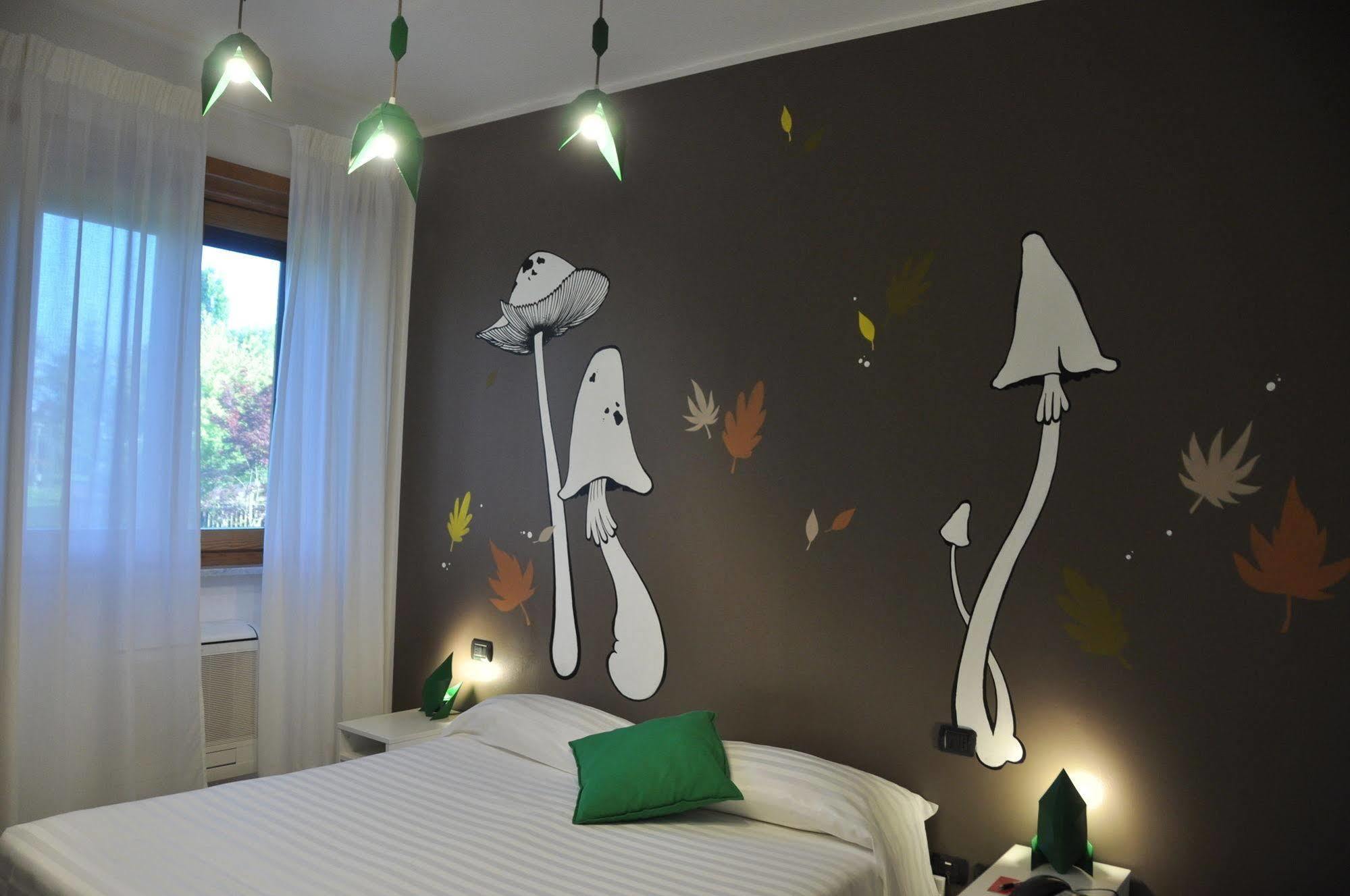 Lo Scoiattolo Piedmont Bike Hotel Pralormo Bagian luar foto