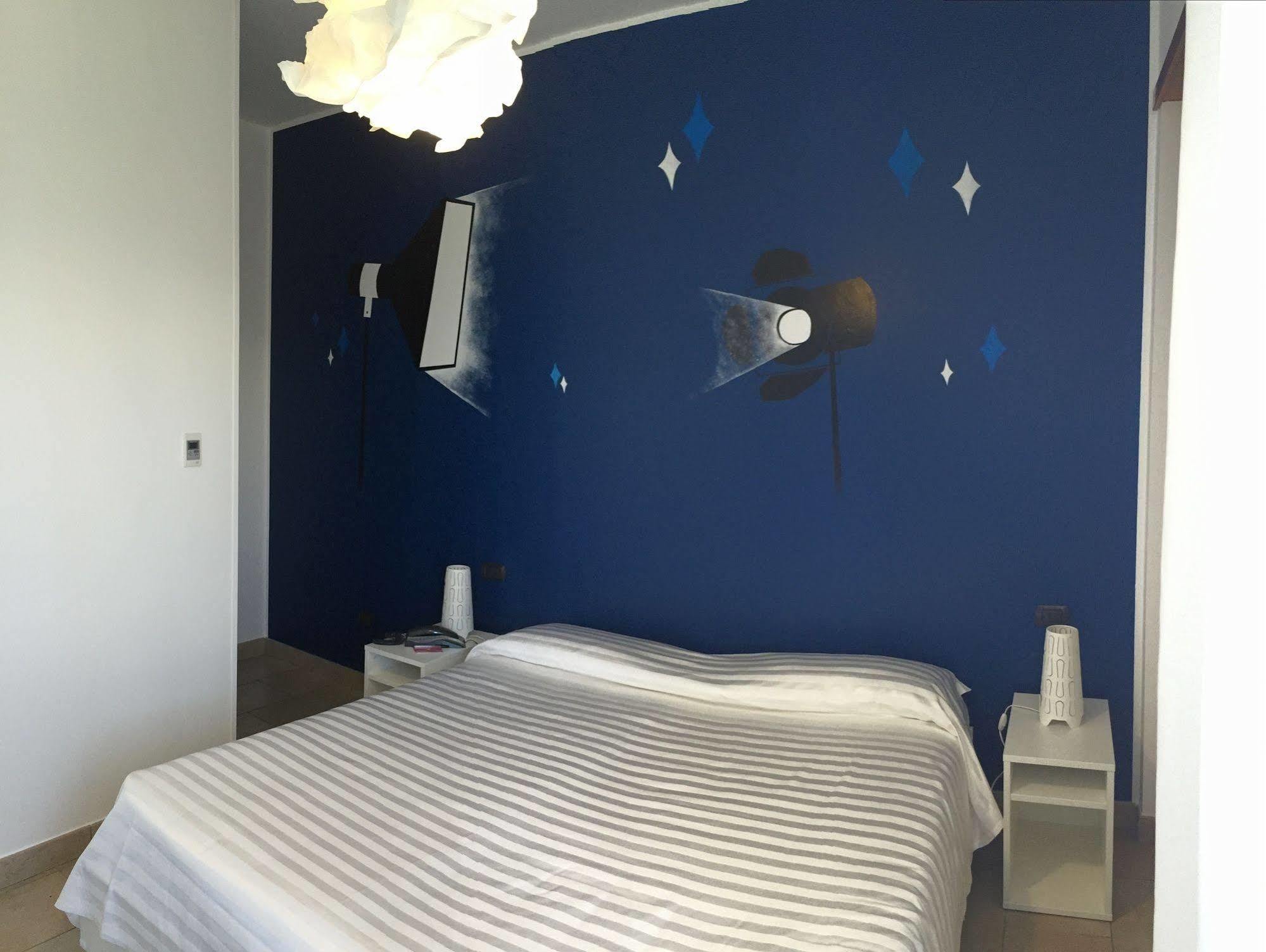 Lo Scoiattolo Piedmont Bike Hotel Pralormo Bagian luar foto