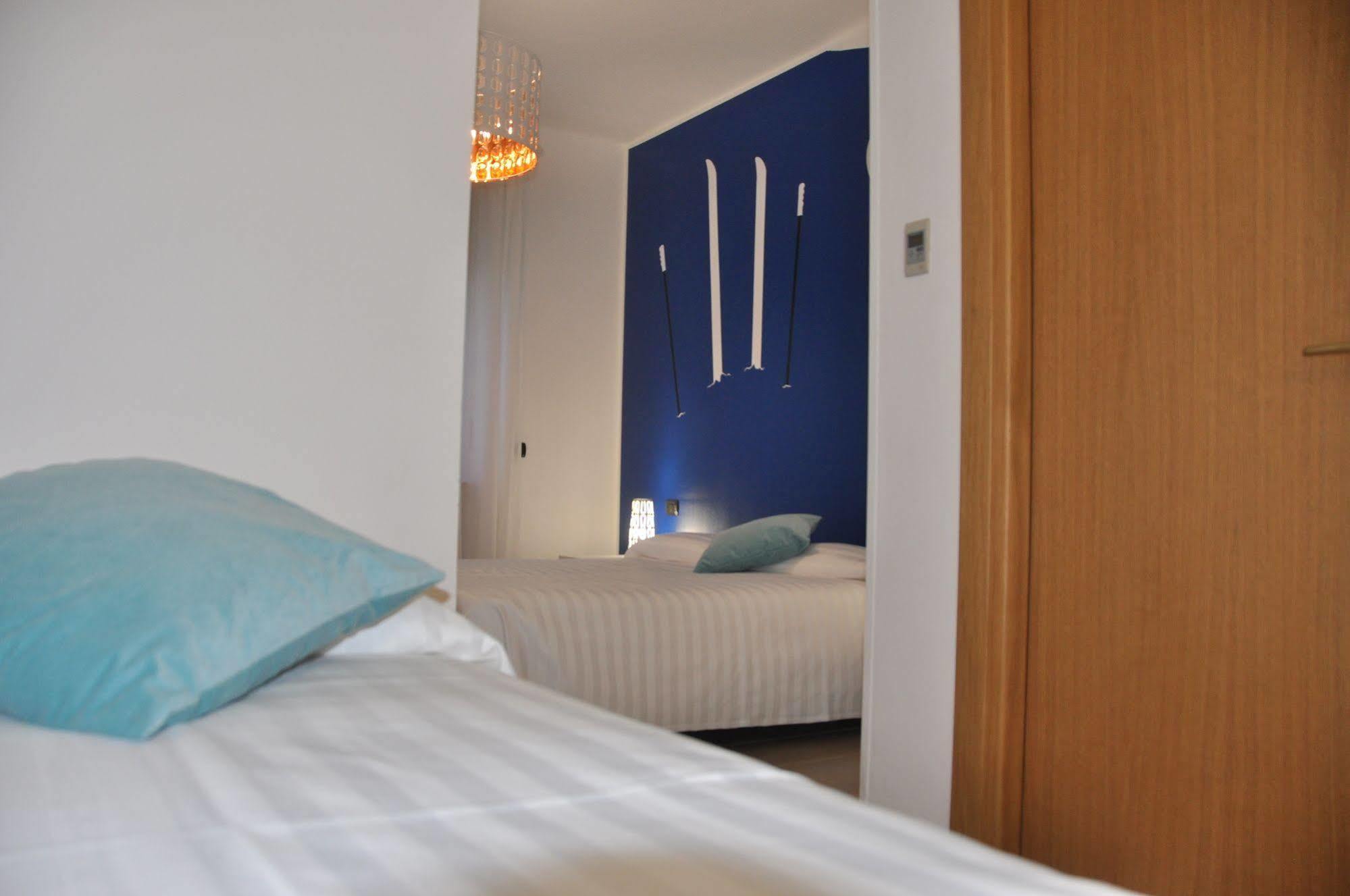 Lo Scoiattolo Piedmont Bike Hotel Pralormo Bagian luar foto