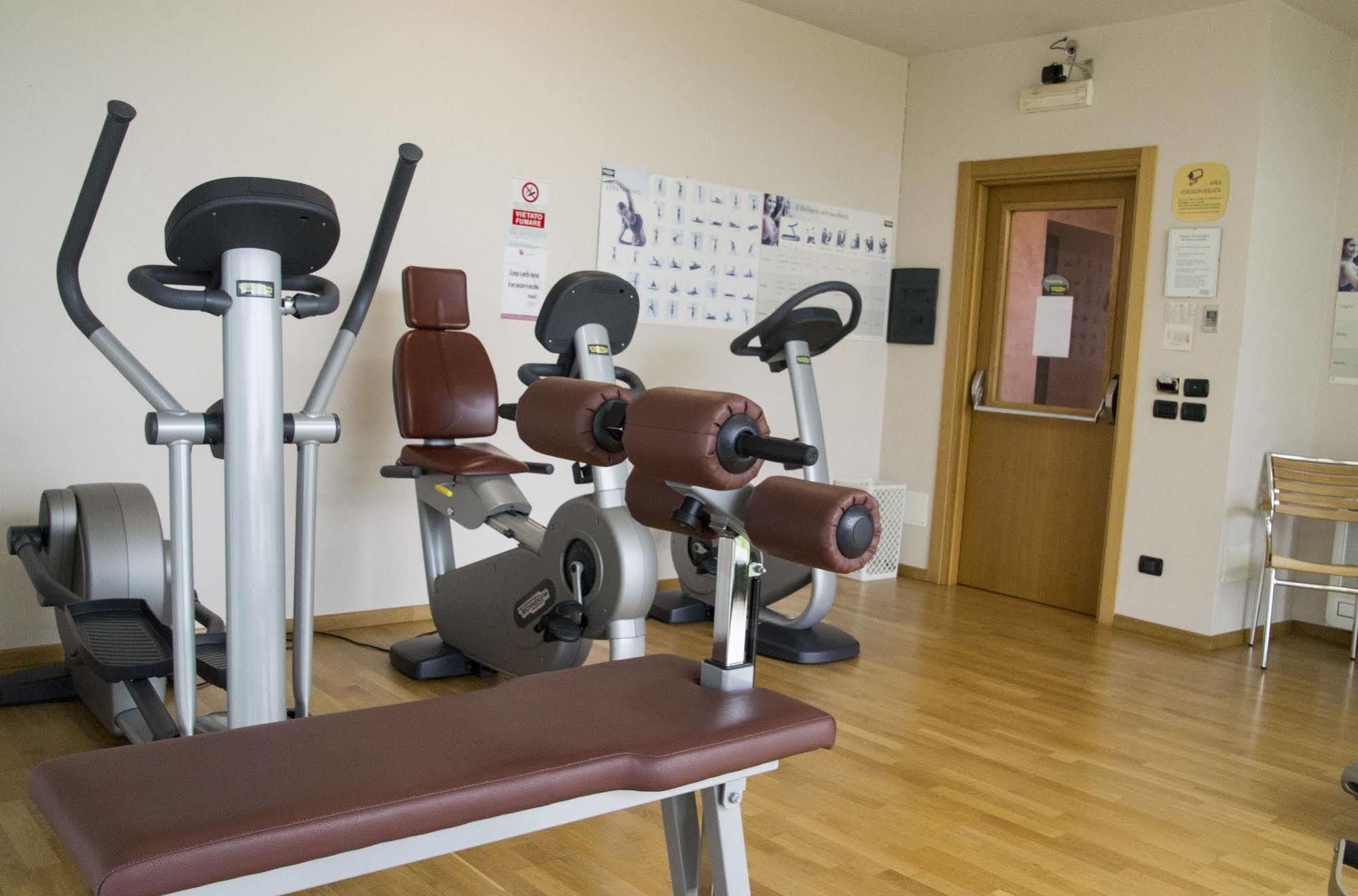 Lo Scoiattolo Piedmont Bike Hotel Pralormo Bagian luar foto